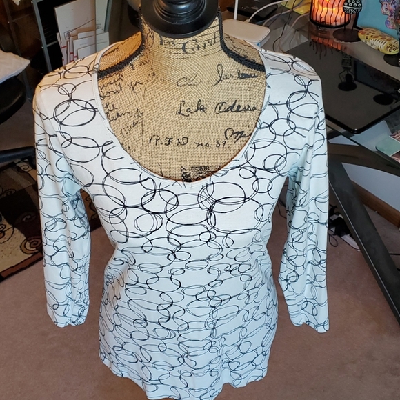 Old Navy circles graphic 3/4 sleeve tee XL - Picture 2 of 7